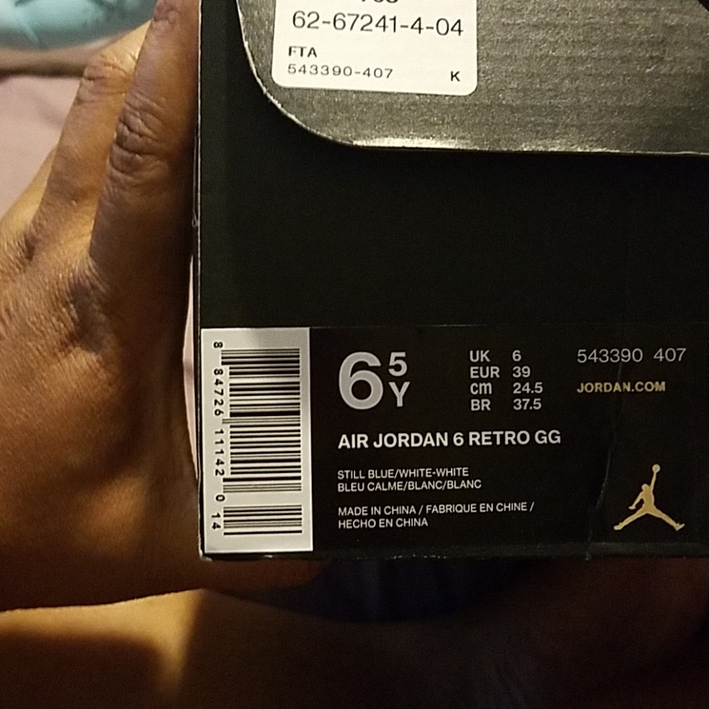 Shoes - Picture 5 of 7